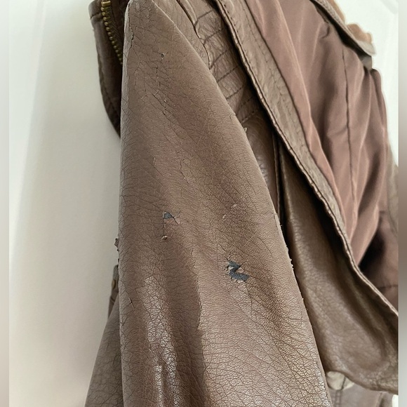 Leather Jacket - Picture 4 of 5